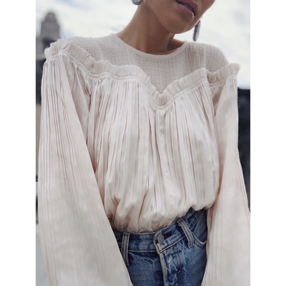 Tops - Ecru Pleated Puff Sleeve Top - Large
